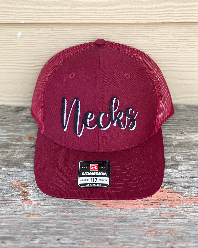 Necks Cap In Maroon